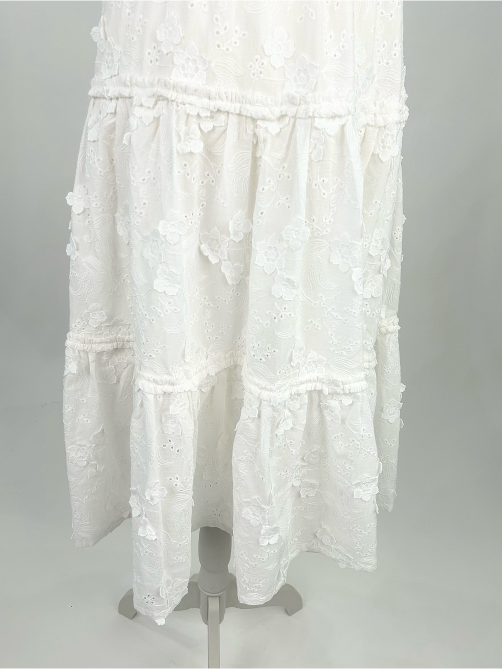 ASTR The Label White Floral Embroidered Maxi Dress XS Bridal Wedding - Picture 14 of 14